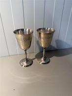 Paar decoratieve bekers van verzilverd messing van Cavalier, Verzamelen, Ophalen of Verzenden, Gebruikt, Bierglas