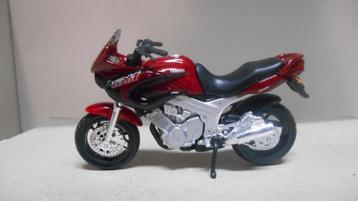 59797: Yamaha TDM 850 - Maisto 1:18 beschikbaar voor biedingen