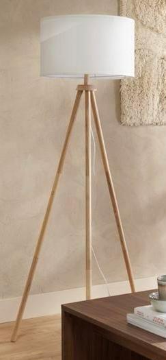 Lamp Manu van Karwei, hout witte kap