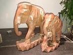 Houten olifant 2 stuks 30cm groot helaas mist een tand, Antiek en Kunst, Verzenden