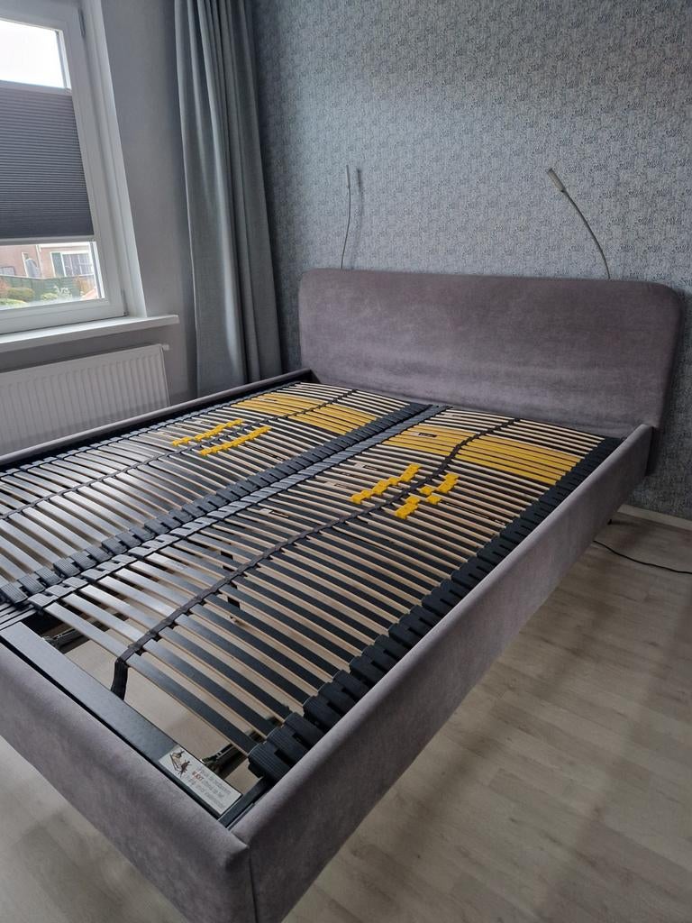 NOUS Living Bedframe 160x200 - grijs, Ophalen, Tweepersoons, Zo goed als nieuw, 200 cm