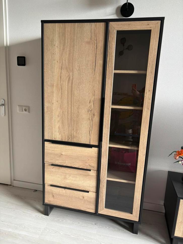 Meubelset - vitrinekast, tv-meubel en salontafel, Huis en Inrichting, Complete inboedels, Ophalen