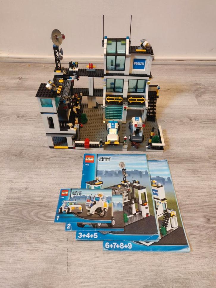 Lego politie bureau 7744, Kinderen en Baby's, Speelgoed | Duplo en Lego, Gebruikt, Lego, Complete set, Ophalen of Verzenden