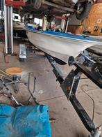 Tekoop visboot, Watersport en Boten, Vis- en Consoleboten, Tot 10 pk, Ophalen of Verzenden, 3 tot 6 meter, Buitenboordmotor