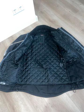 Motorjas en broek set beschikbaar voor biedingen