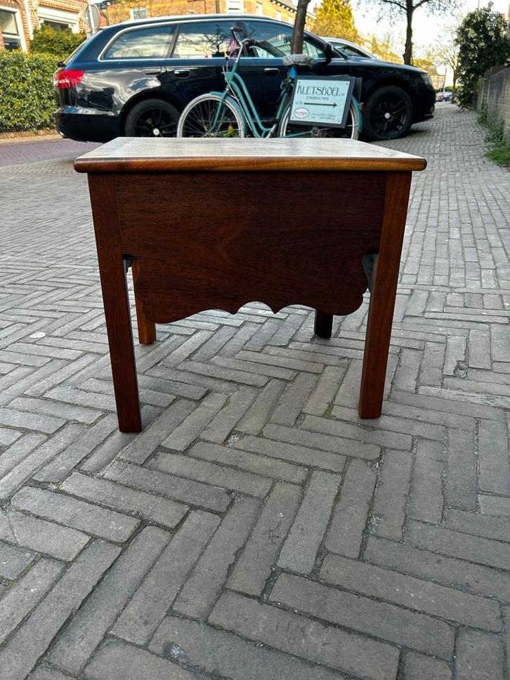 Kleptafeltje, Huis en Inrichting, Tafels | Bijzettafels, Gebruikt, Rechthoekig, 45 tot 60 cm, Minder dan 55 cm, Ophalen