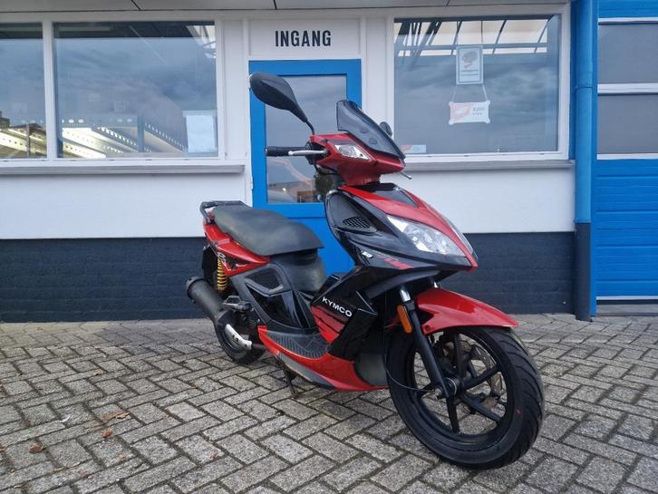 OPKNAPPER: Kymco klus scooter 45km / u brom super 8 4takt, Fietsen en Brommers, Scooters | Kymco, Gebruikt, Super 8, Maximaal 45 km/u