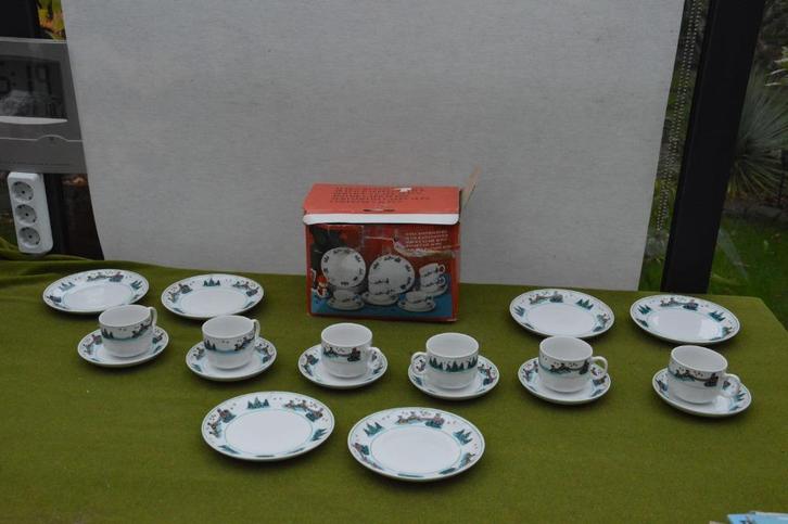 18-delig kerstservies/ koffieservies / theeservies in doos, Diversen, Kerst, Zo goed als nieuw, Ophalen of Verzenden