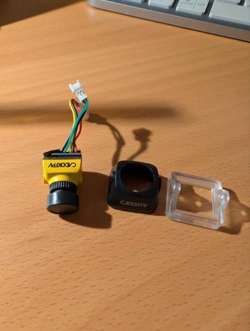Analoge camera Caddx Baby Ratel beschikbaar voor biedingen