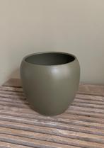Olijfgroene aardewerk pot - als nieuw., Tuin en Terras, Ophalen, Rond, Binnen, Zo goed als nieuw