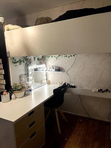 Ikea wit / beige hoogslaper Smastad met bureau beschikbaar voor biedingen