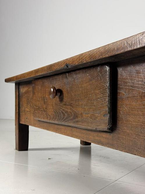 Spaanse Salontafel 18e eeuw antiek, Antiek en Kunst, Antiek | Meubels | Tafels, Ophalen