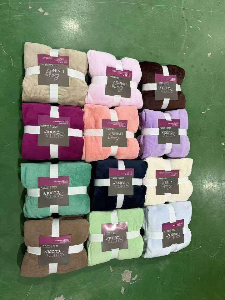 500 stukd plaids mix 24 stuks in doos €4 pst, Ophalen of Verzenden, Nieuw, Eenpersoons, Kussen