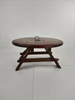 Rustic Oak Brutalist round Coffee table France 1960s Mid-20t, Ophalen