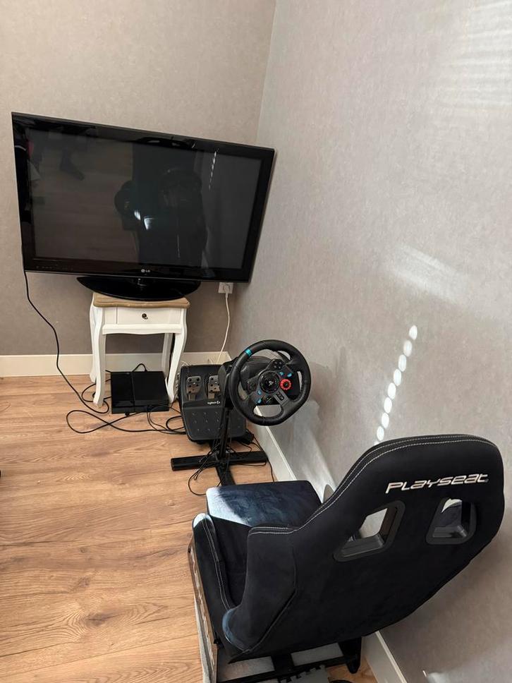 Playseat, PS4 Slim & Grata TV - Complete Race Setup, Spelcomputers en Games, Games | Nintendo Switch, Gebruikt, Racen en Vliegen