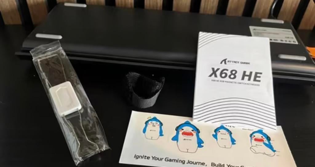 Attack Shark X68 HE Toetsenbord - Nieuwstaat, Computers en Software, Toetsenborden, Verzenden, Gaming toetsenbord, Azerty, Zo goed als nieuw