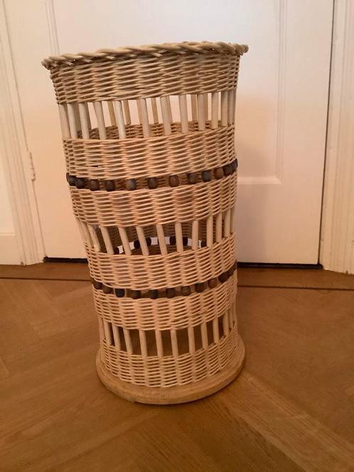 Paraplubak/ rotan mand/ speelgoedmand riet/ rieten mand, Huis en Inrichting, Woonaccessoires | Paraplubakken, Zo goed als nieuw