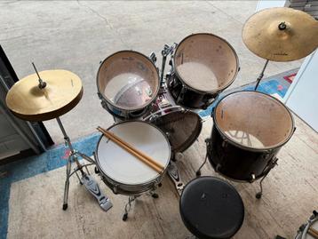Drumstel voor beginners | Compleet met kruk + stokken beschikbaar voor biedingen