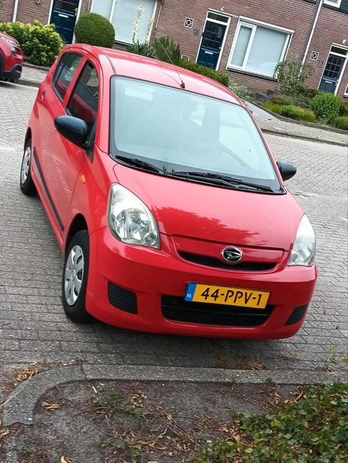 Daihatsu Cuore 1.0 5D 2011 Rood, Auto's, Daihatsu, Particulier, Cuore, Benzine, B, Hatchback, Handgeschakeld, Origineel Nederlands