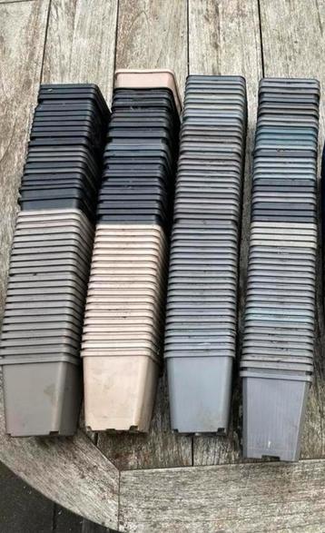 > 200 Stekpotten 180 x P9 en 32 x P11 stek potten beschikbaar voor biedingen