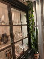 Glazen vitrinekast met lades en schuifdeuren, Ophalen