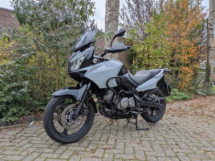 Nette Suzuki V-Strom 650, Motoren, Motoren | Suzuki, Particulier, Toermotor, meer dan 35 kW, 2 cilinders, Motorrijbewijs A, Sportuitlaat