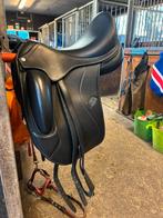 Acavallo Leonardo 17” dressuurzadel monoblad, Dieren en Toebehoren, Paarden en Pony's | Zadels, Ophalen, Zo goed als nieuw, Dressuur