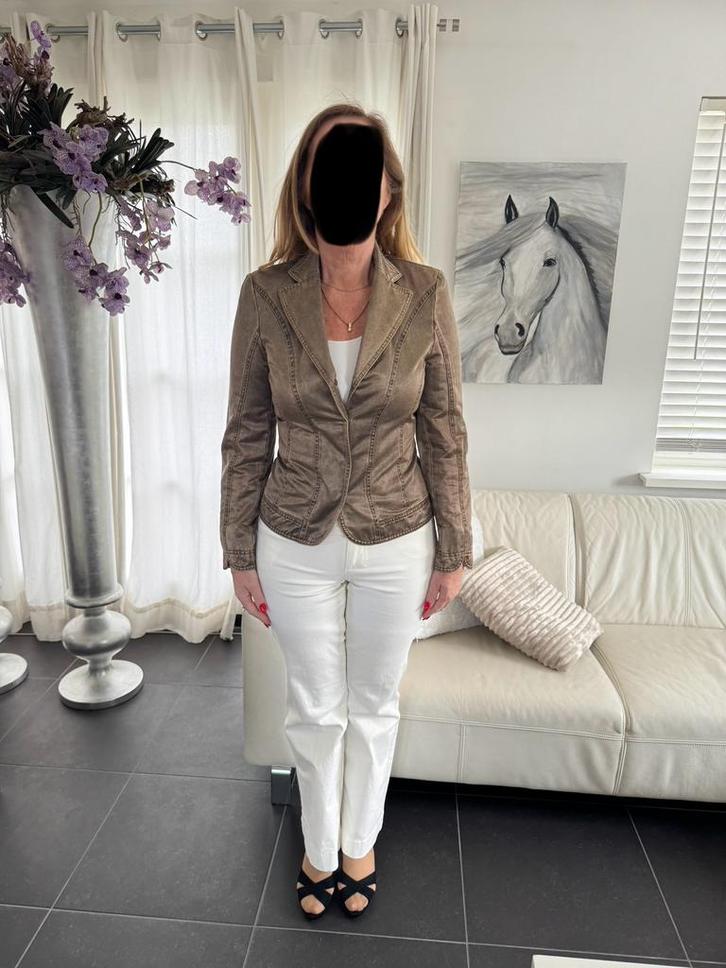 Goud beige Tuzzi blazer jasje 38 M NIEUW was €300!, Kleding | Dames, Jasjes, Kostuums en Pakken, Zo goed als nieuw, Maat 38/40 (M)