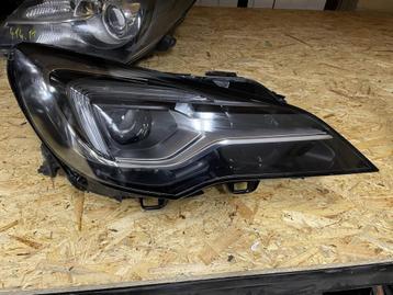 Opel astra koplamp rechts led 7963200008 beschikbaar voor biedingen