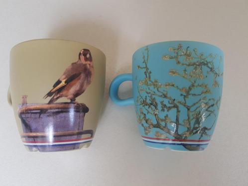 Douwe Egberts mok oude meesters Puttertje en Amandelbloesem., Huis en Inrichting, Keuken | Servies, Nieuw, Kop(pen) en/of Schotel(s)