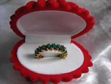 Mooie Smalle Goud Double Bandring met Groene Swarovski Kr   beschikbaar voor biedingen