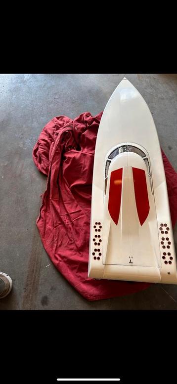Rc powerboot powerboat caaiman beschikbaar voor biedingen