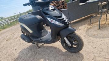 Super snorbrommer wegens nu auto beschikbaar voor biedingen