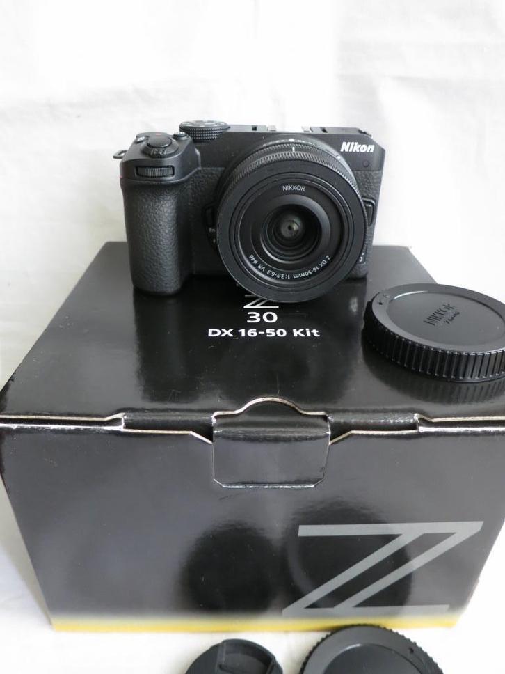 Nikon Z30 + Nikkor Z 16-50mm; NIEUW in doos (6 clicks!), Audio, Tv en Foto, Fotocamera's Digitaal, Nieuw, Compact, Nikon, Minder dan 4 keer