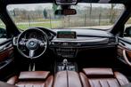 BMW X5 M50d 7p. XDRIVE 381pk NIEUWE MOTOR CARBONZWART/PANO/A, 15 km/l, 2993 cc, 7 stoelen, Zwart
