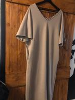 Mooie dames jurk, Ophalen of Verzenden, Nieuw, Maat 46/48 (XL) of groter, Beige