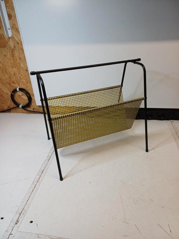 Pilastro Tijdschriftenrek Tjerk Reijenga Jaren 50, Huis en Inrichting, Woonaccessoires | Krantenbakken en Lectuurbakken, Ophalen of Verzenden