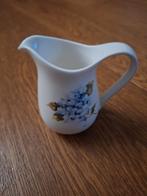 Alie Kruse Kolk Melkkannetje met bloemmotief, Ophalen of Verzenden, Zo goed als nieuw, Overige stijlen, Overige typen