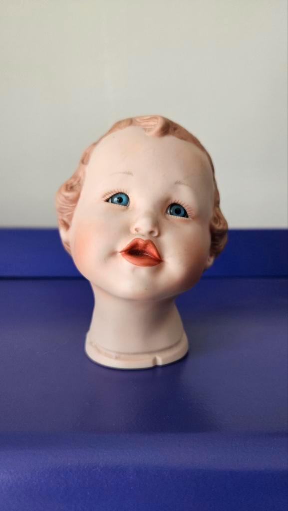 Jolanda Bello Porseleinen Poppenhoofd, Verzamelen, Poppen, Gebruikt, Pop, Ophalen of Verzenden
