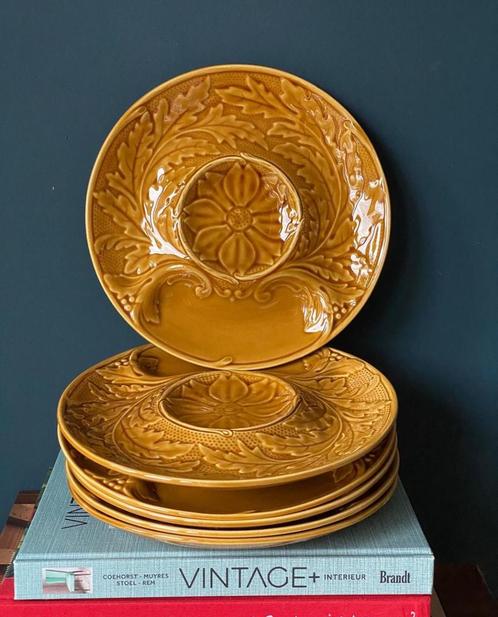 Zeldzame artisjok borden van Gien, Antiek en Kunst, Antiek | Servies los, Ophalen of Verzenden