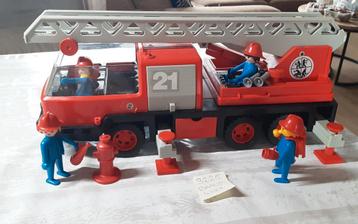 3225 vintage brandweerauto met uitschuifbare ladder.  beschikbaar voor biedingen
