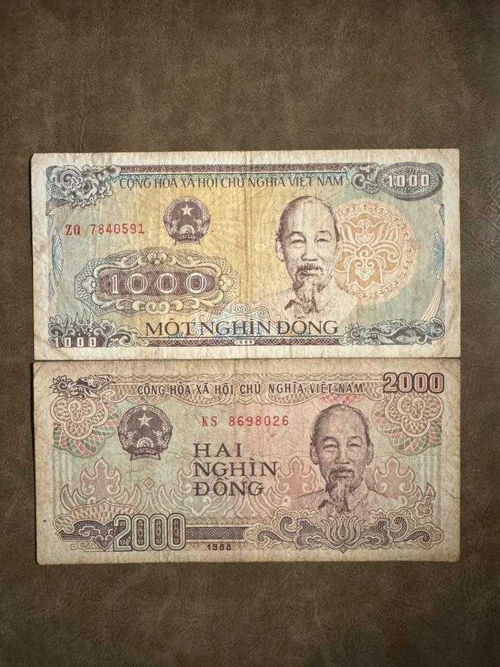 Vietnamese Bankbiljetten – 1000 & 2000 đồng (1988), Postzegels en Munten, Bankbiljetten | Azië, Ophalen of Verzenden