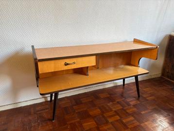 Vintage Mid Century TV Meubel/Kaptafel beschikbaar voor biedingen