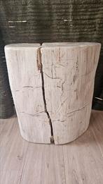 Versteend hout bijzet tafel  2 delen, Huis en Inrichting, Ophalen, Zo goed als nieuw, Hout