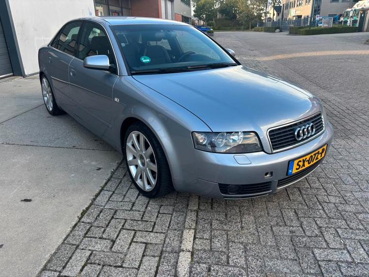 Audi A4 Grijs 3.0 Quattro 4X4, Auto's, Audi, Bedrijf, A4, 4x4, ABS, Airbags, Airconditioning, Bluetooth, Boordcomputer, Centrale vergrendeling