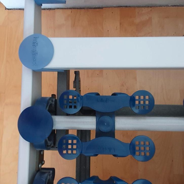 Lattoflex eenpersoons bed met schotels, Huis en Inrichting, Slaapkamer | Bedden, Gebruikt, Eenpersoons, 90 cm, 200 cm, Metaal