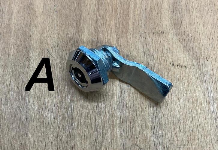 3800x sloten, scharnieren + onderd. panelenbouw/elektrokast, Hobby en Vrije tijd, Elektronica-componenten, Nieuw, Ophalen of Verzenden