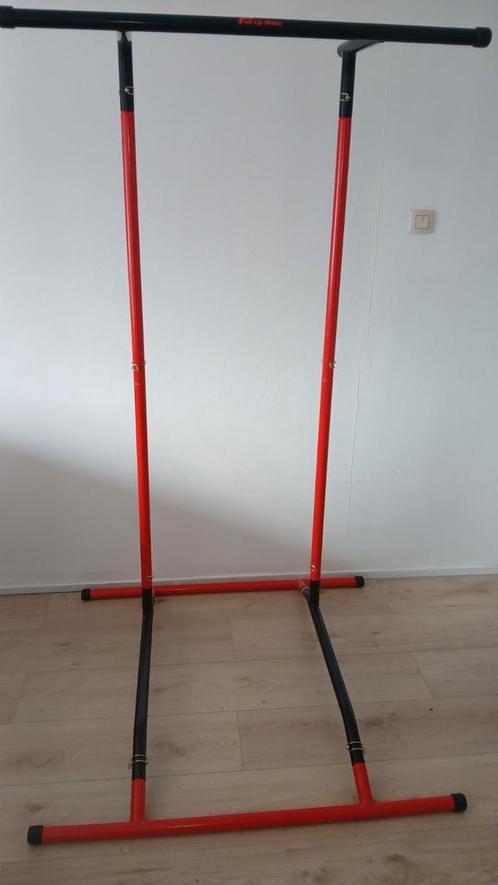 Te koop: Pull Up Mate 1 – mobiele pull-up bar / fitnessstati, Sport en Fitness, Fitnessapparatuur, Krachtstation, Metaal, Ophalen of Verzenden