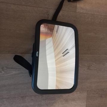 Baby autospiegel  beschikbaar voor biedingen