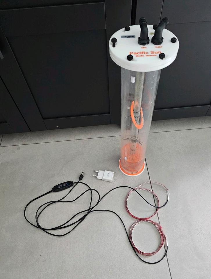 Media reactor + LED light + adaptor (DIY cheato reactor), Dieren en Toebehoren, Vissen | Aquaria en Toebehoren, Gebruikt, Verlichting of Verwarming